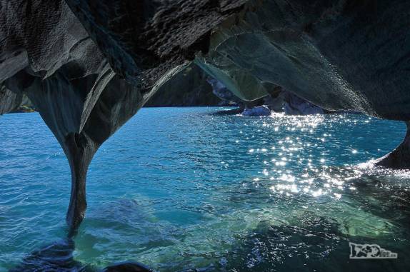 O mais estreito pilar da Catedral de Mármore, no lago General Carrera, região de Puerto Rio Tranquilo, na Carretera Austral, sul do Chile